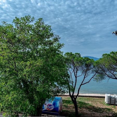 Apartment Bor - On The Beach Malinska Esterno foto