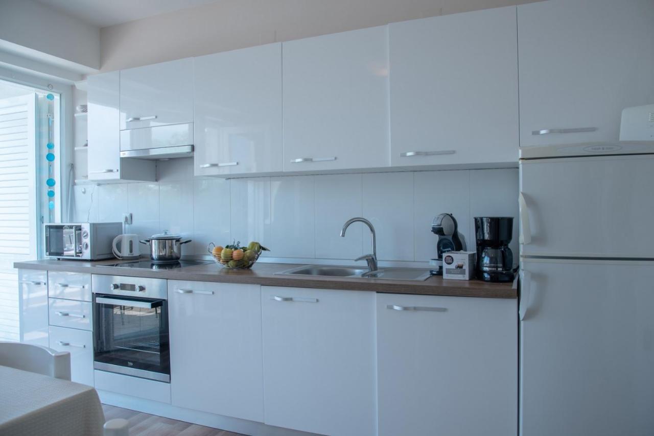 Apartment Bor - On The Beach Malinska Esterno foto