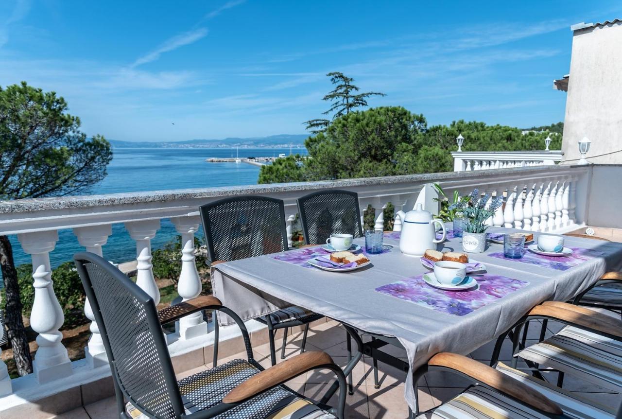 Apartment Bor - On The Beach Malinska Esterno foto